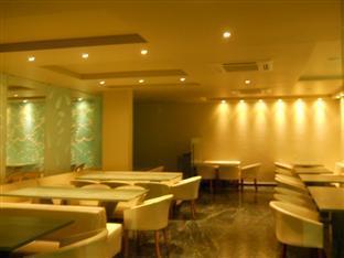 Hotel Grand 3D Bhuj Buitenkant foto
